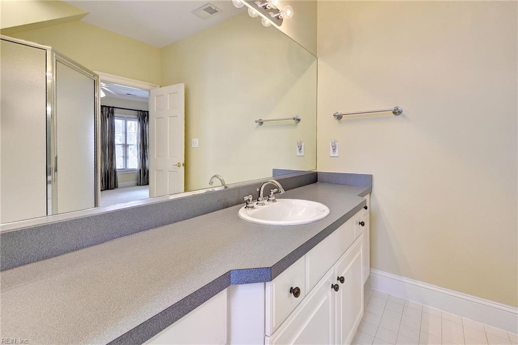1625 Founders Hl N Property Photo 42