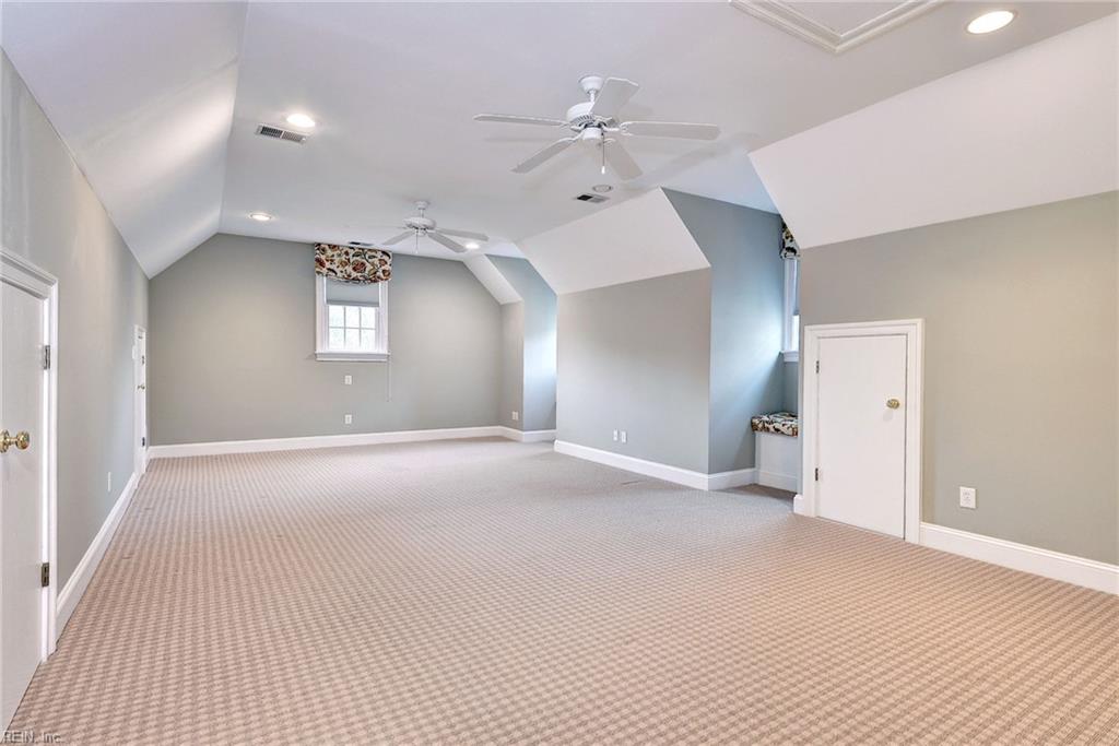 1625 Founders Hl N Property Photo 45