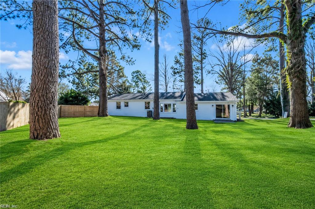 2300 Plantation Dr Property Photo 21