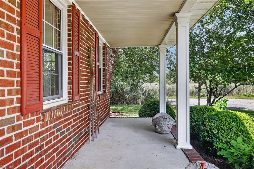 5829 Lancelot Dr Property Photo 2