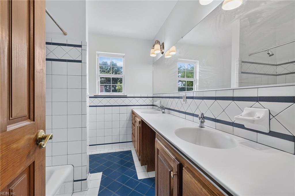 5829 Lancelot Dr Property Photo 27