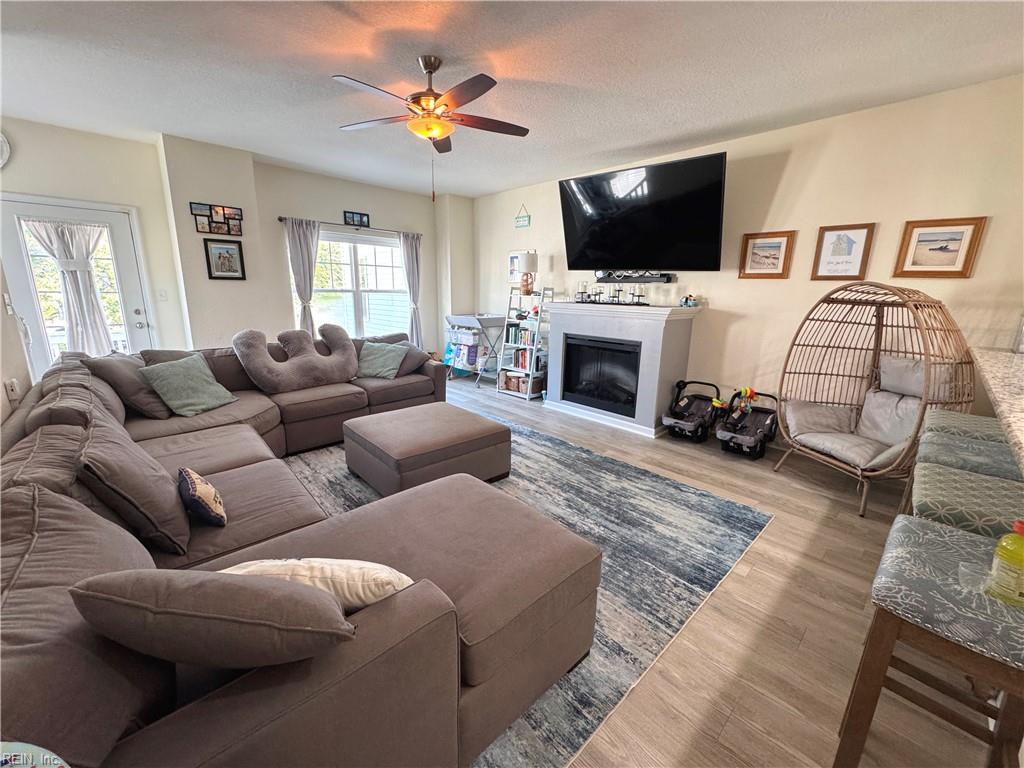 420 Heron Lndg Property Photo 5
