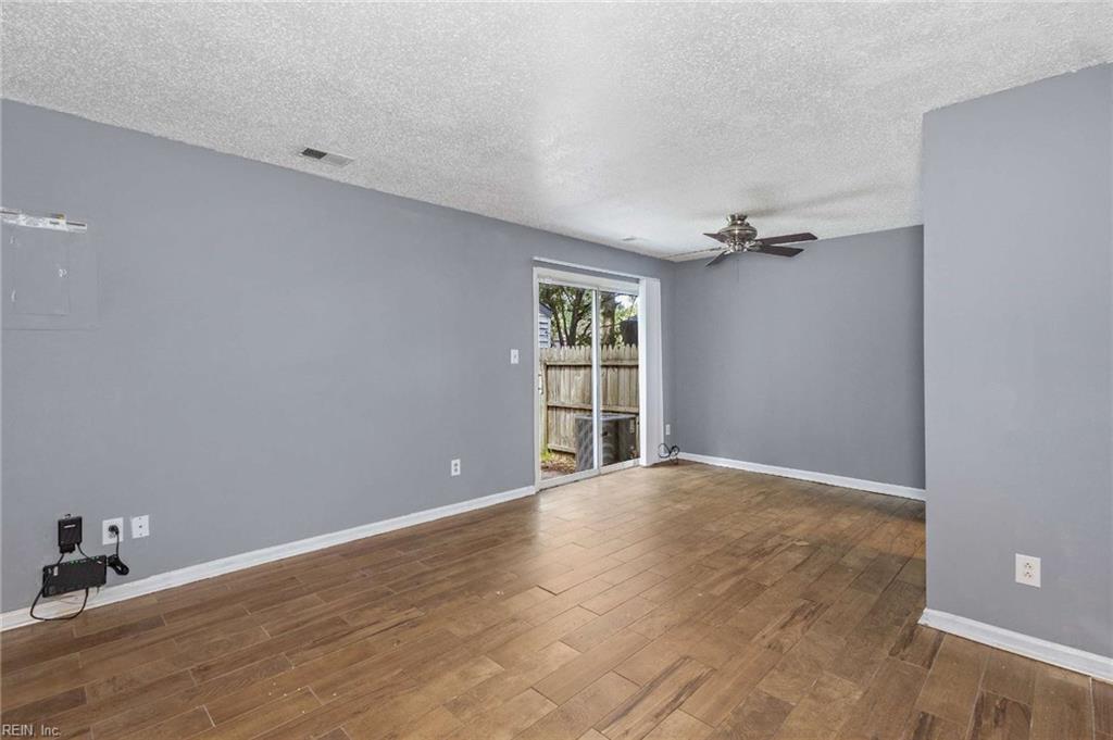 3454 Waltham Cir Property Photo 5
