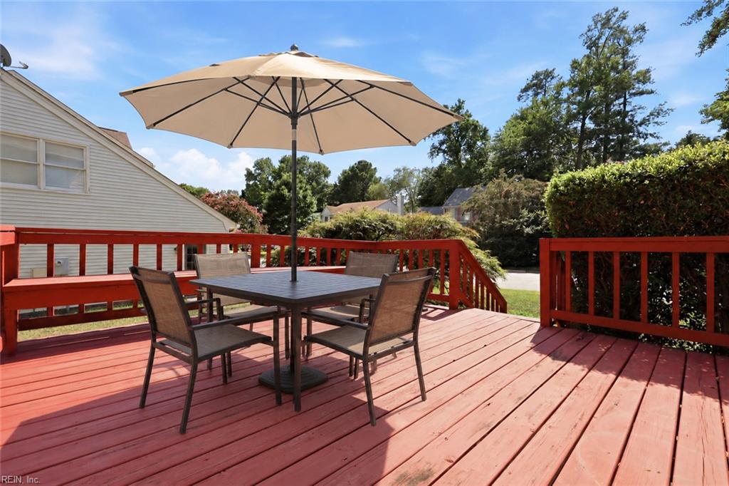 1800 Clearwater Ct Property Photo 6