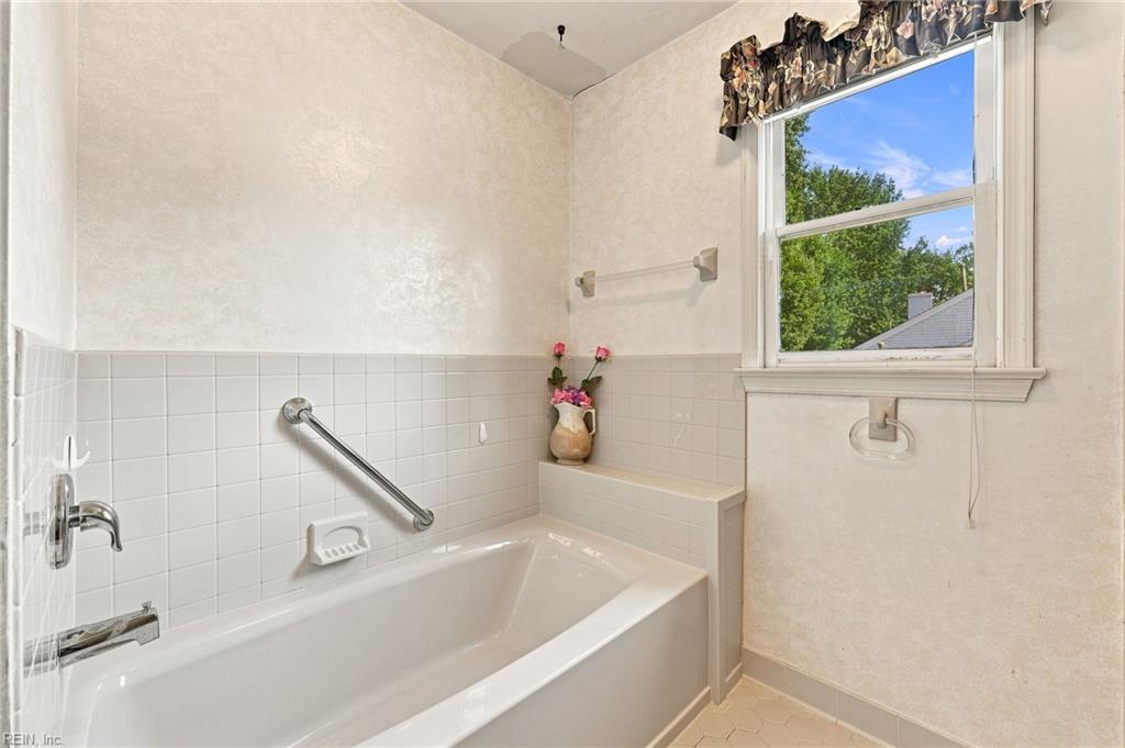 1800 Clearwater Ct Property Photo 19