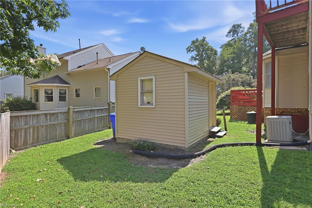 1800 Clearwater Ct Property Photo 25
