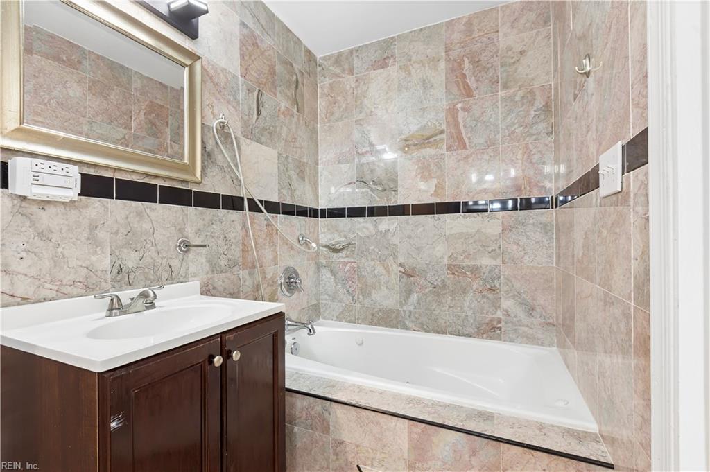 1224 W Ocean View Ave Property Photo 29