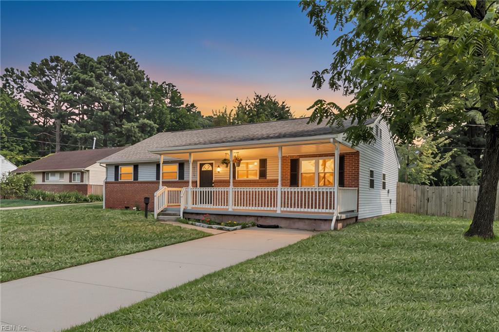 2415 Chesapeake Cir Property Photo 1
