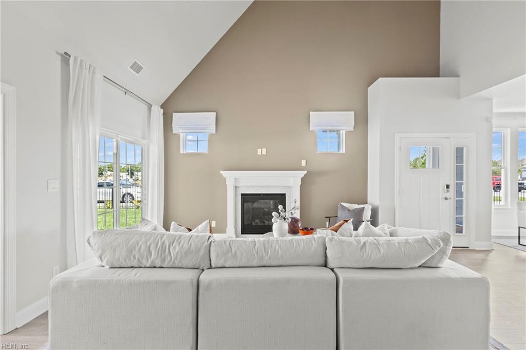 1252 Treviso Bay Property Photo 5