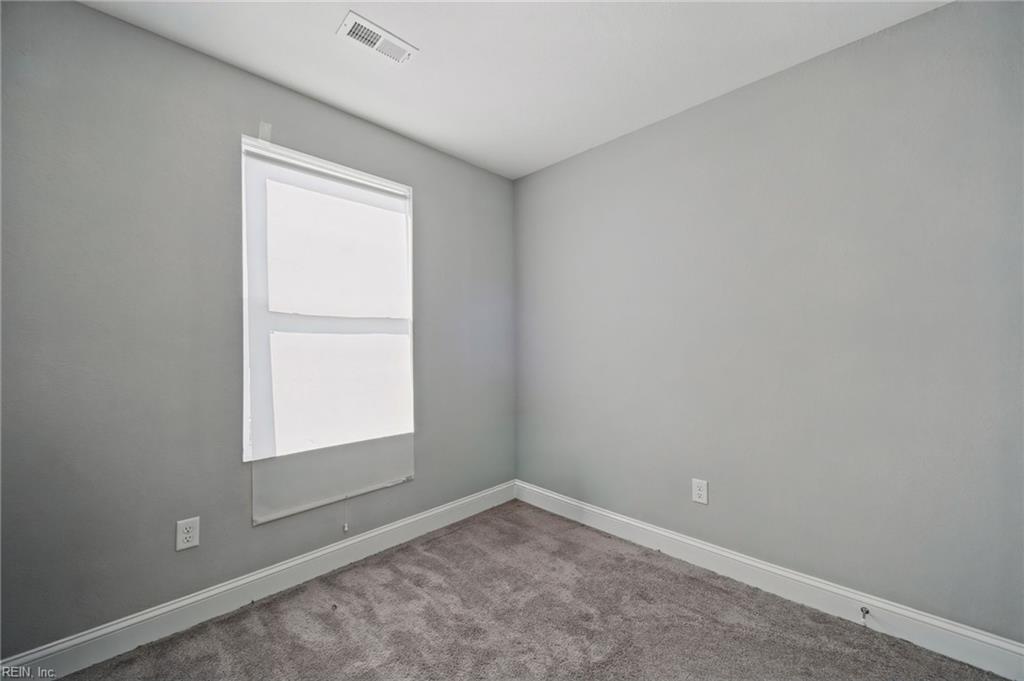524 Harriett St Property Photo 11