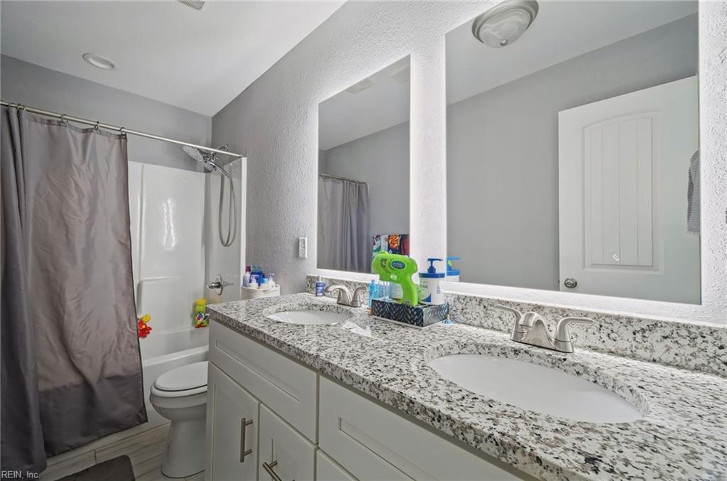 524 Harriett St Property Photo 16