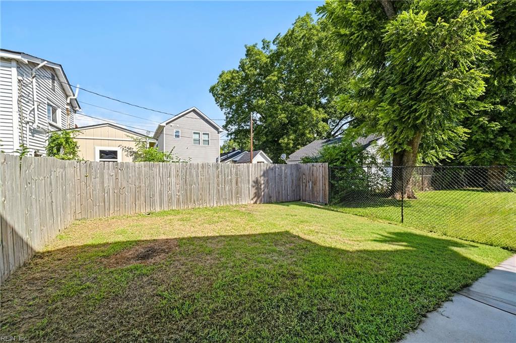 524 Harriett St Property Photo 21