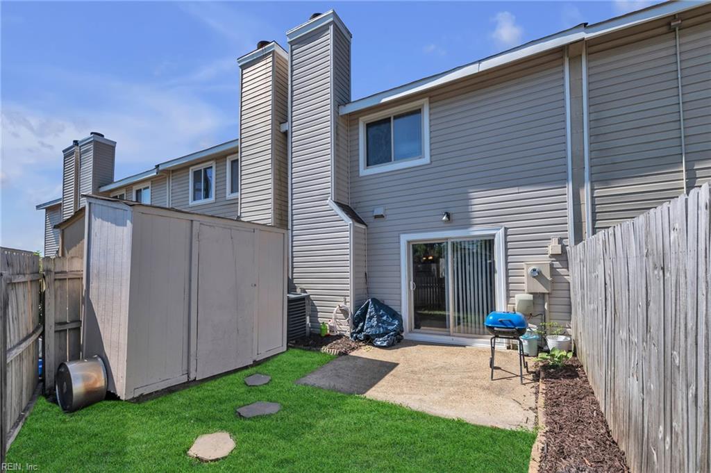 3606 Chimney Creek Dr Property Photo 3