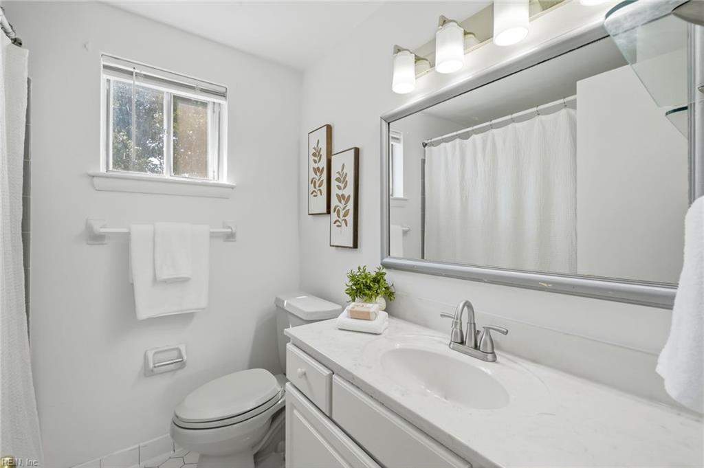 556 Caren Dr Property Photo 41