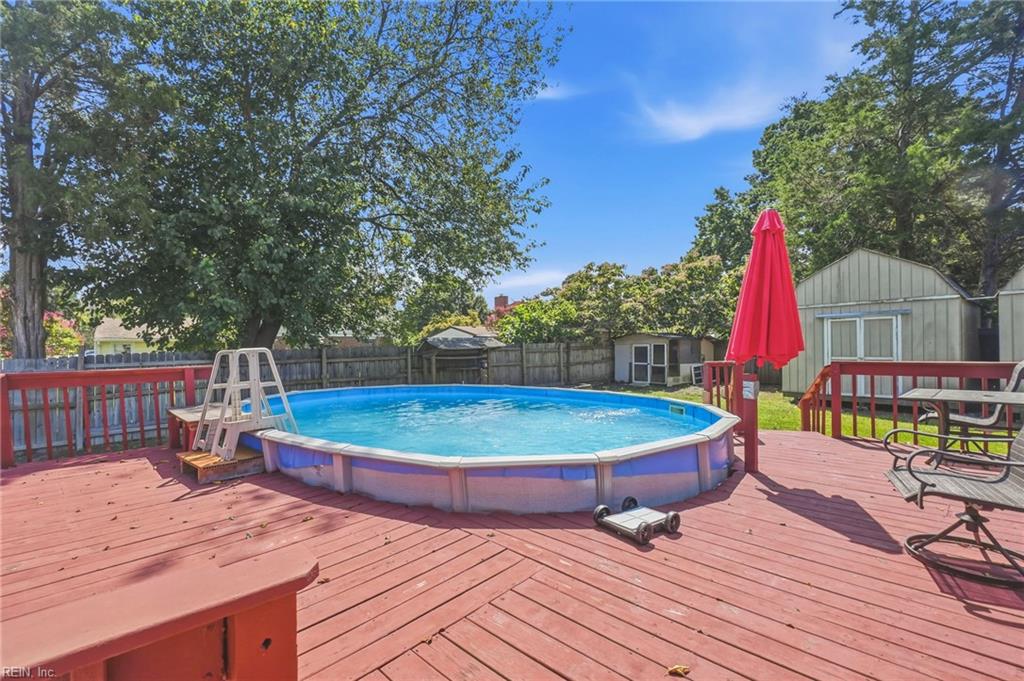 556 Caren Dr Property Photo 48