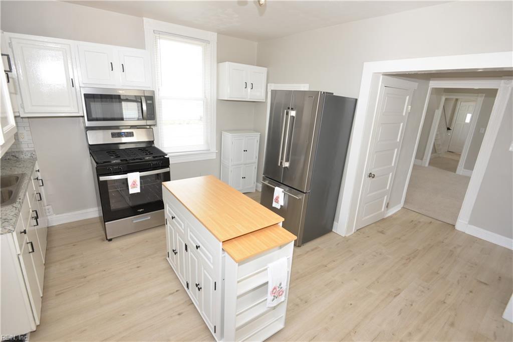1700 Mcdaniel St Property Photo 8