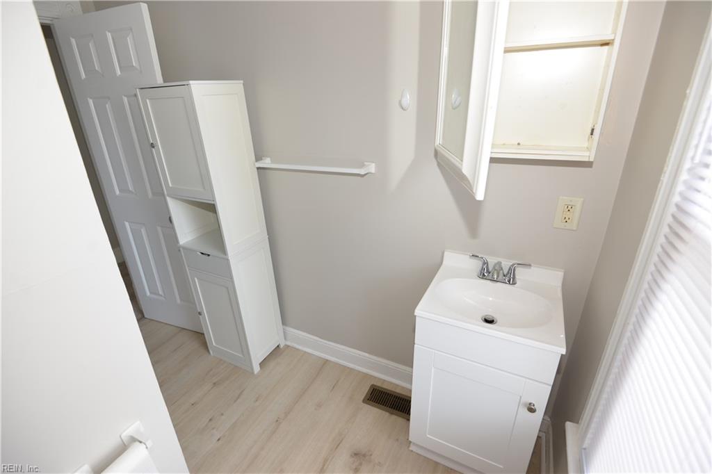 1700 Mcdaniel St Property Photo 10