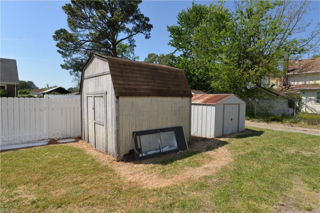 1700 Mcdaniel St Property Photo 31