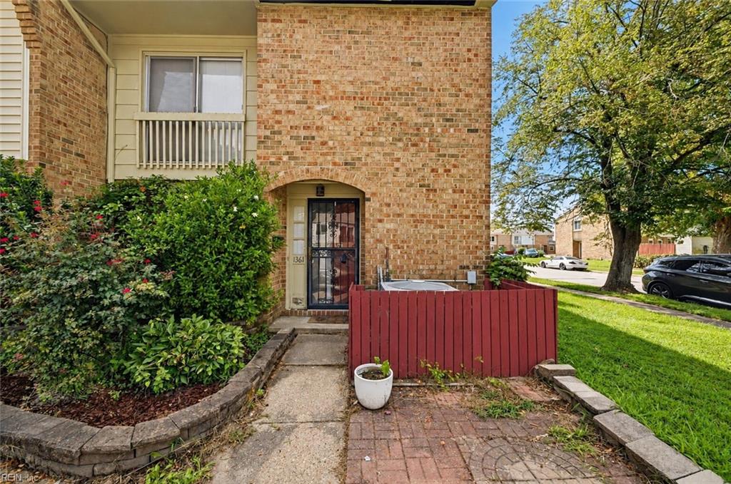 1361 Glyndon Dr Property Photo 10