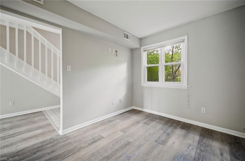 1361 Glyndon Dr Property Photo 15