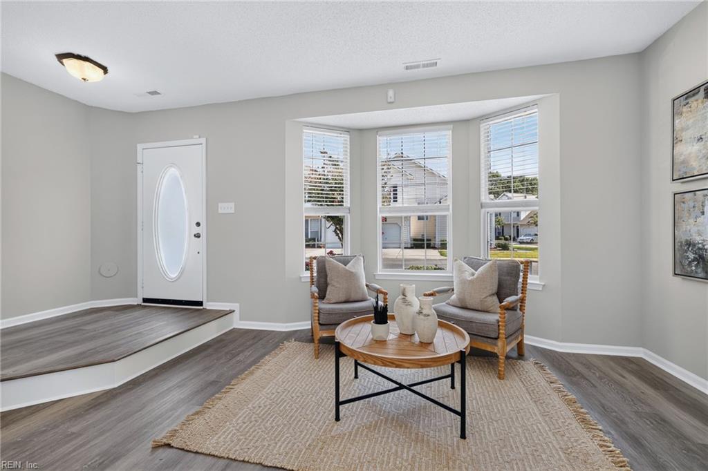 1833 Staple Inn Dr Property Photo 3