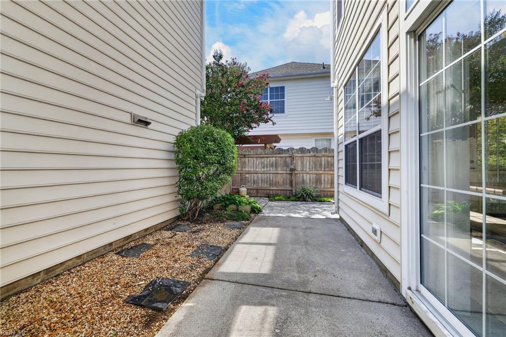 1833 Staple Inn Dr Property Photo 10