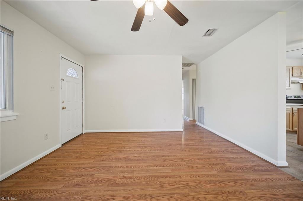 837 Trice Ter Property Photo 5