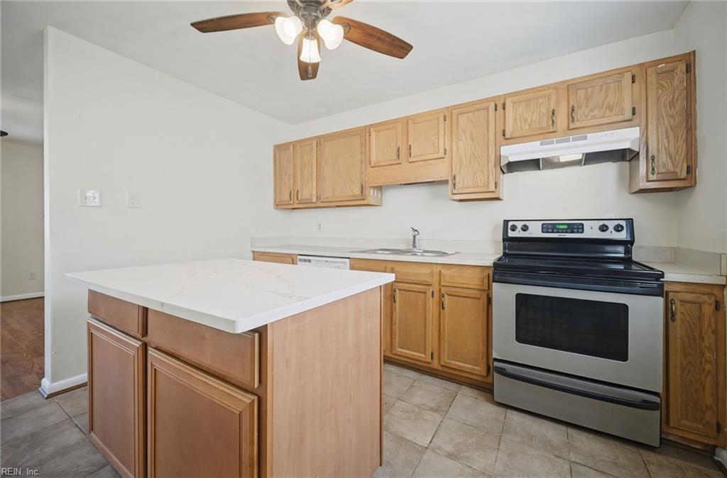 837 Trice Ter Property Photo 8