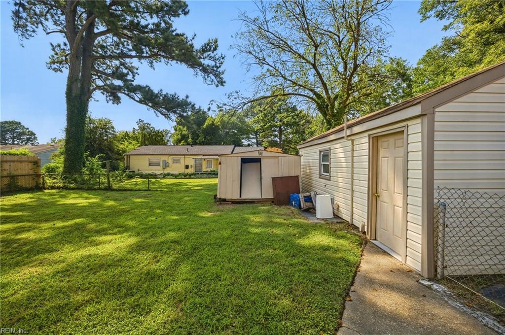 837 Trice Ter Property Photo 25