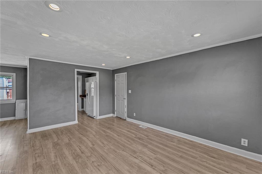 2440 Dominion Ave Property Photo 9
