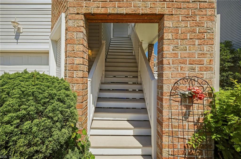410 Pinewell Dr Property Photo 3