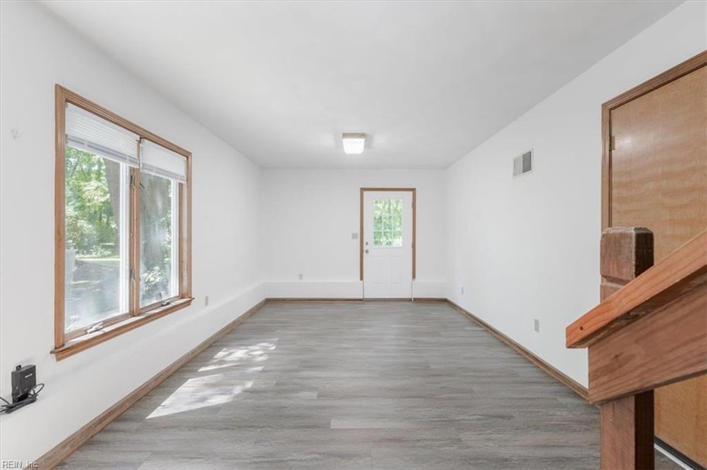 1204 Murray Dr Property Photo 19