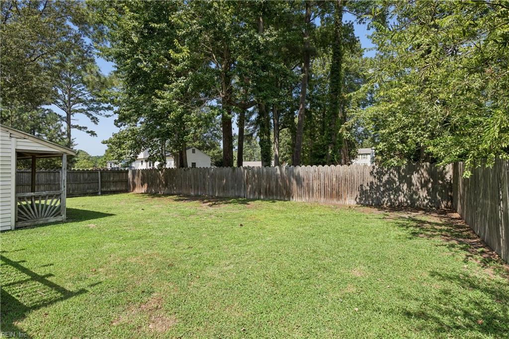 28 Holly St Property Photo 39