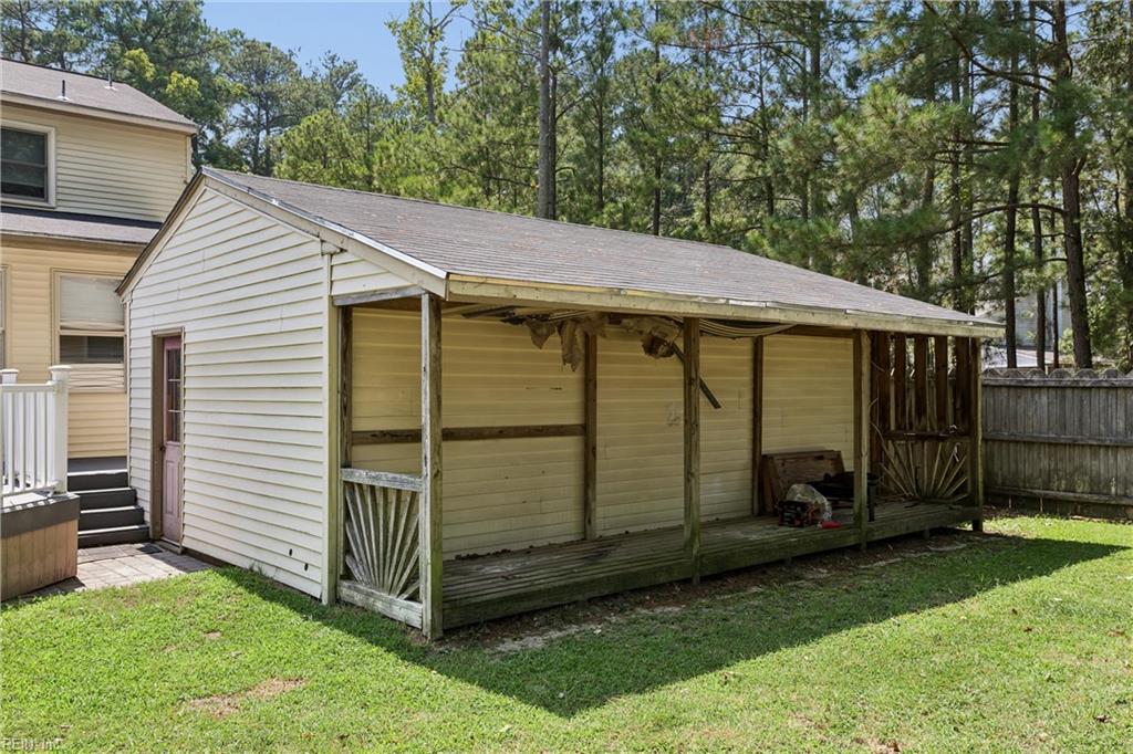 28 Holly St Property Photo 43
