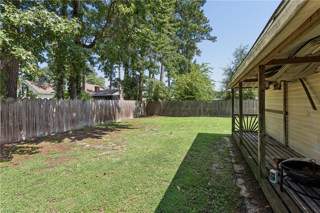 28 Holly St Property Photo 44