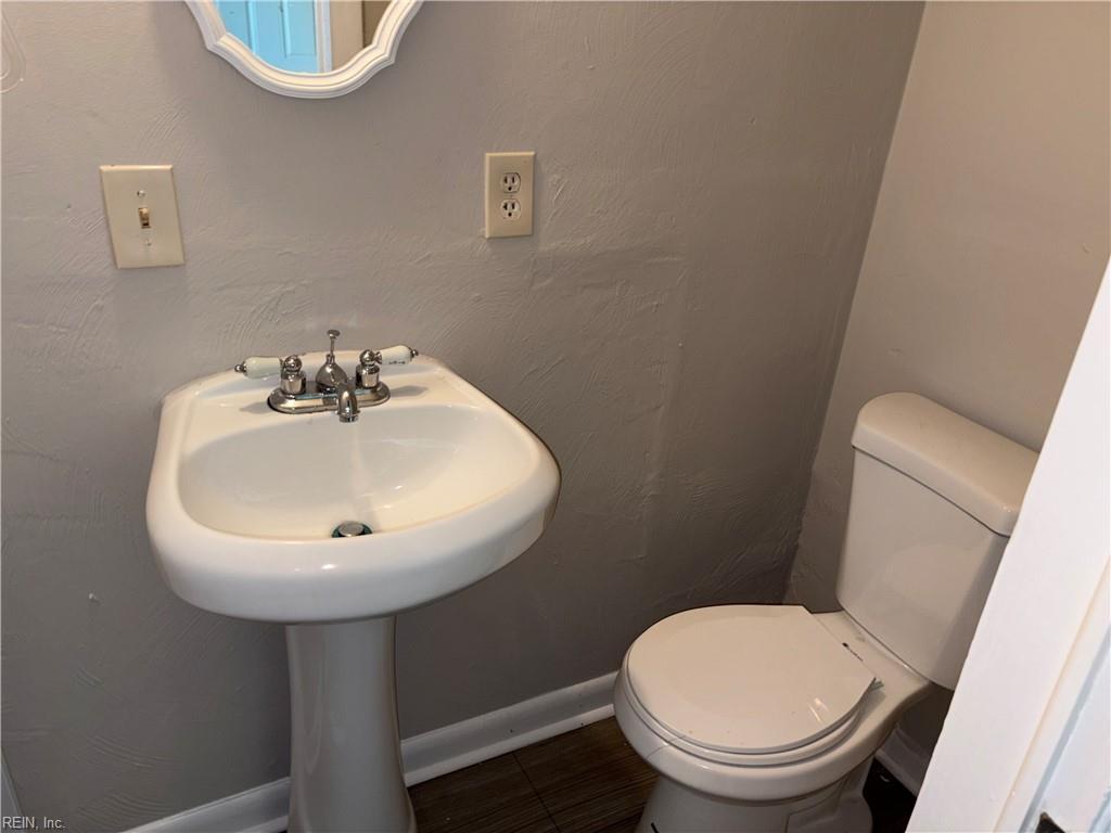 857 28 St Property Photo 6