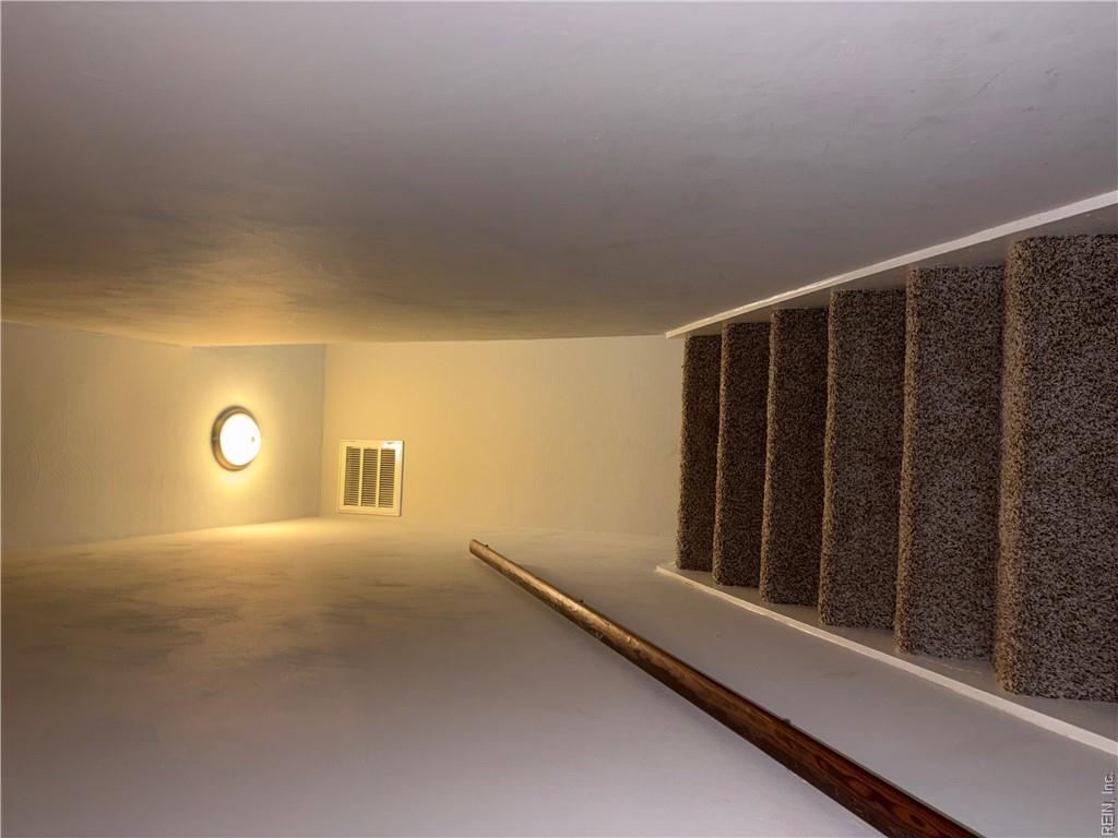 857 28 St Property Photo 7