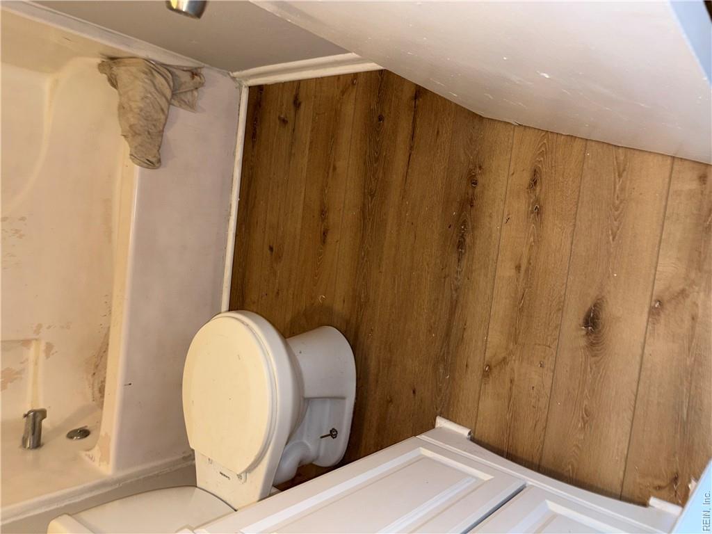 857 28 St Property Photo 10