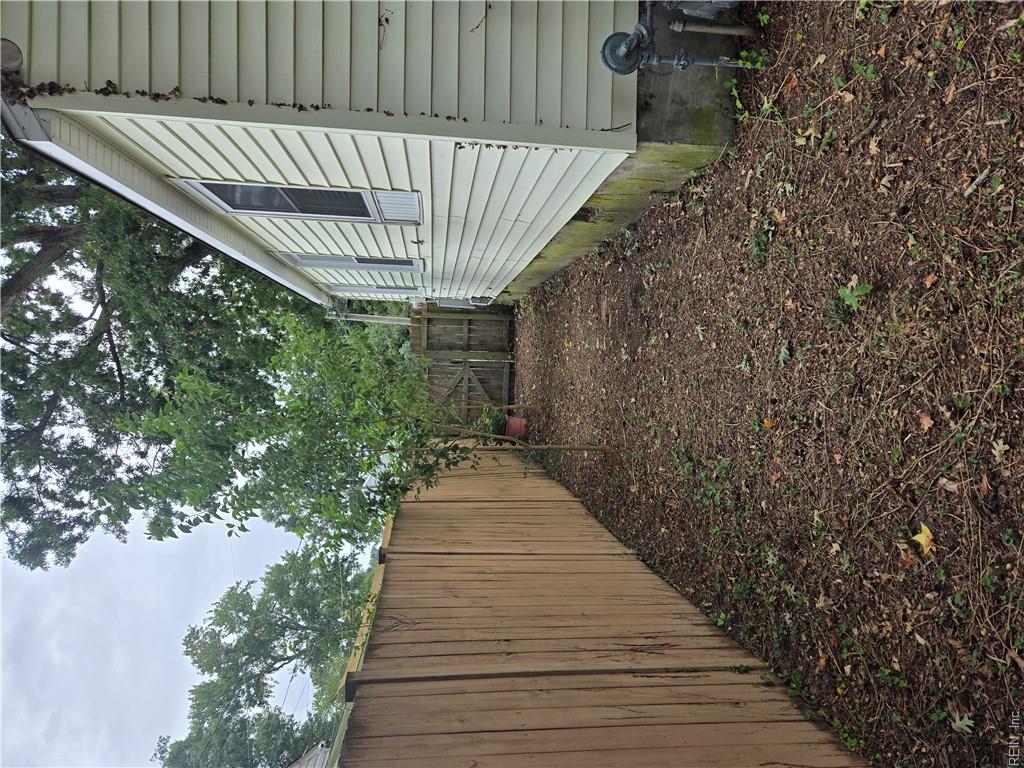 425 Lenox Ave Property Photo 16