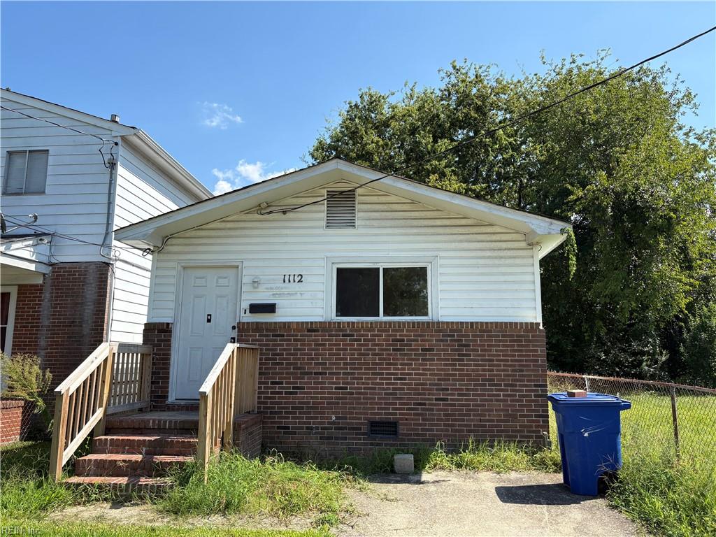1112 36 ST Property Photo 1