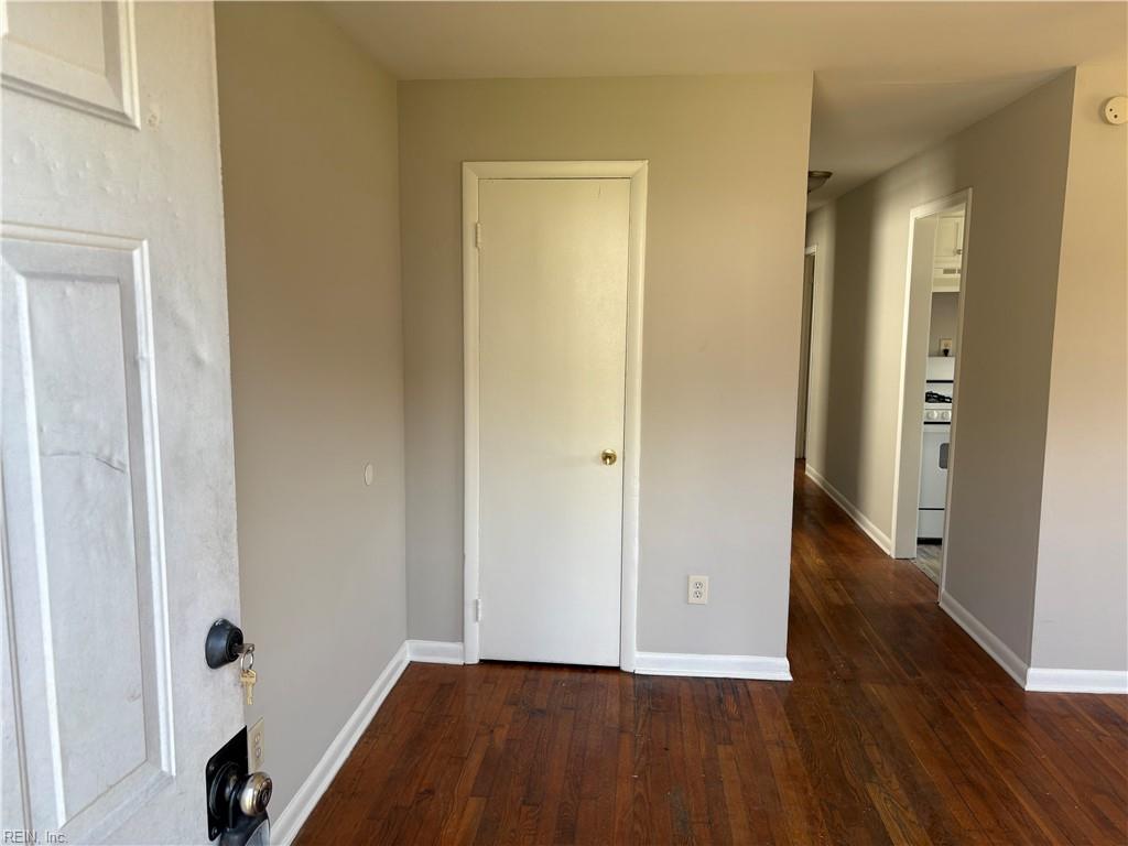 1112 36 St Property Photo 3
