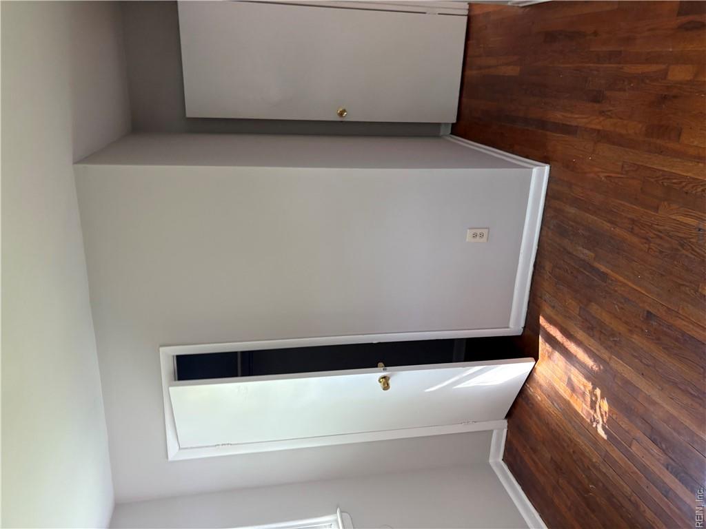 1112 36 St Property Photo 15