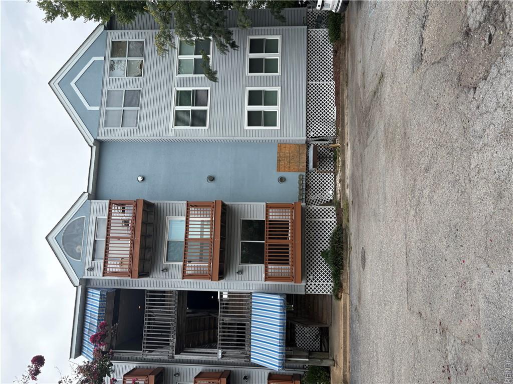 1563 N King ST Property Photo 1