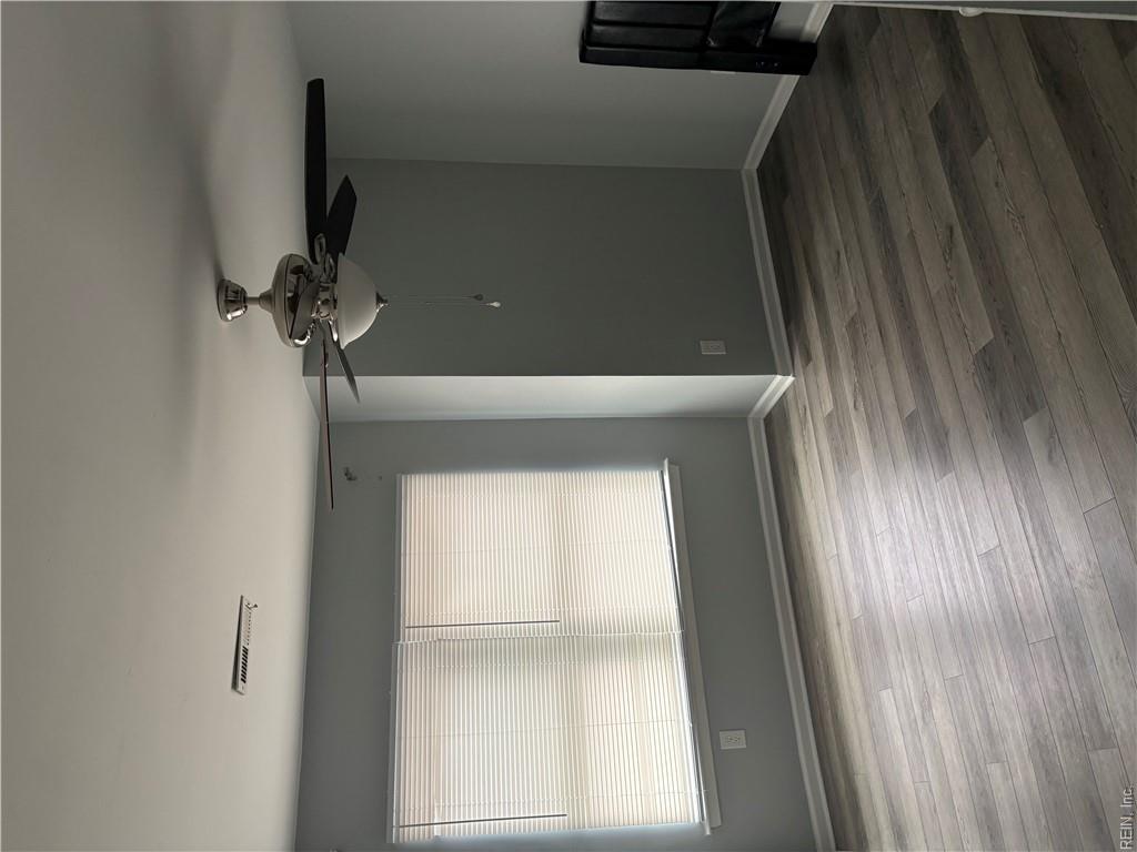 1563 N King St Property Photo 5