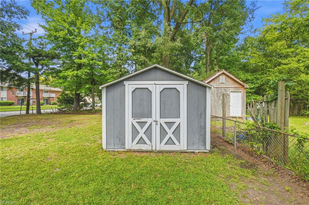 2501 Harling Dr Property Photo 23