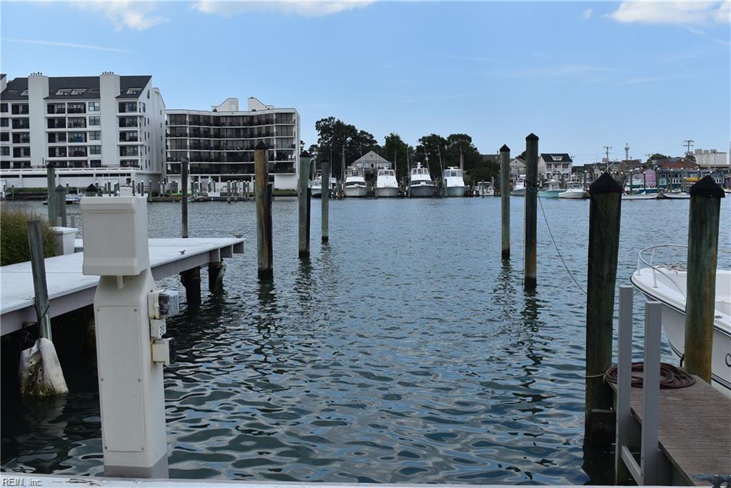 413 Harbour Pt Property Photo 12