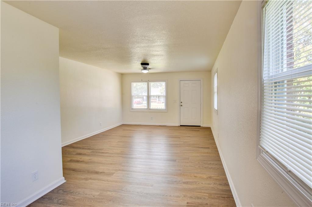 1005 Liston Ln Property Photo 2