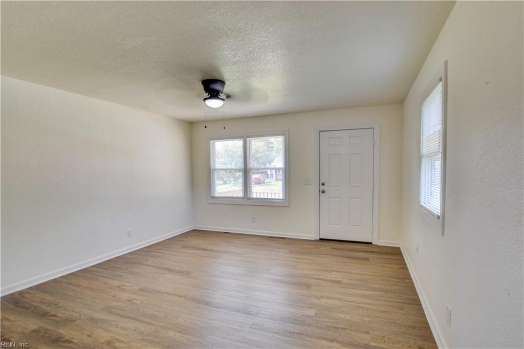 1005 Liston Ln Property Photo 8
