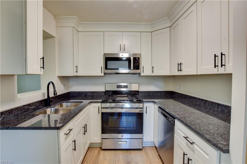 1005 Liston Ln Property Photo 14