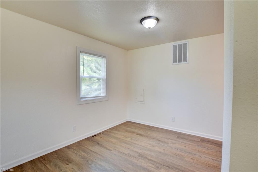 1005 Liston Ln Property Photo 16